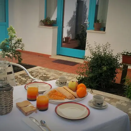 B&b-le Rondini Bed & Breakfast 3*