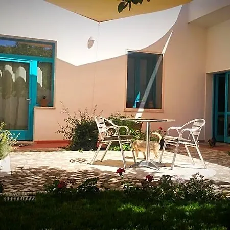 B&b-le Rondini Bed & Breakfast Monserrato