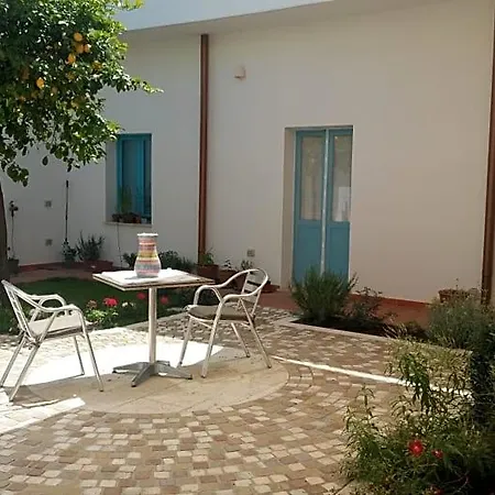 B&b-le Rondini 3* Monserrato